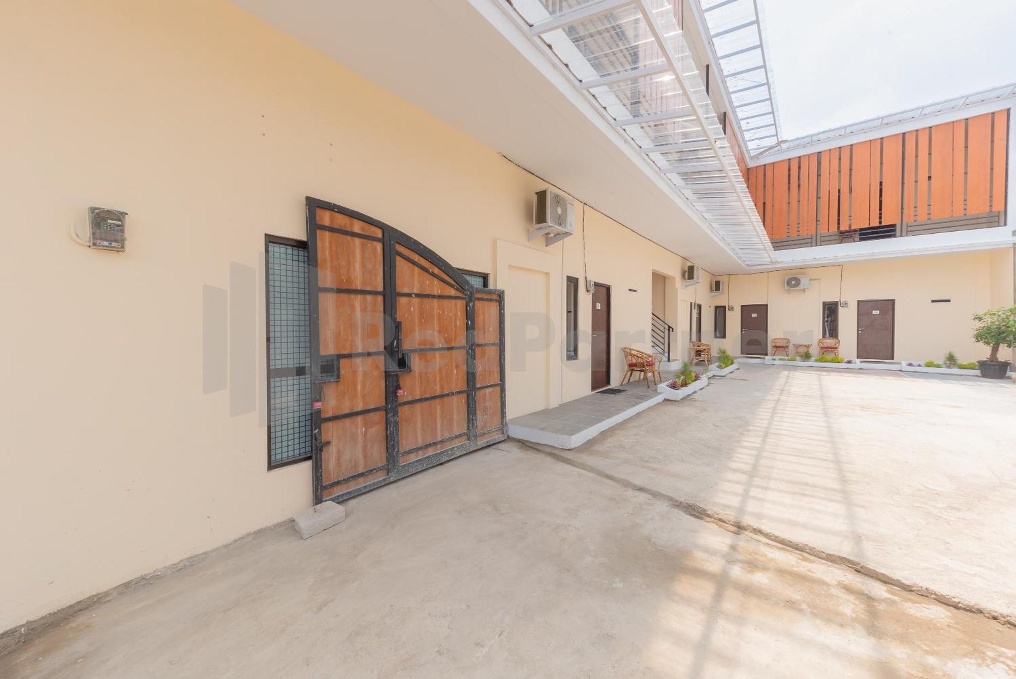 Rumah Panda Guesthouse Redpartner Tangkil  Ngoại thất bức ảnh